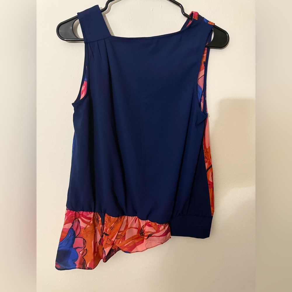 Leifsdottir casual dress top.. - Picture 3 of 3
